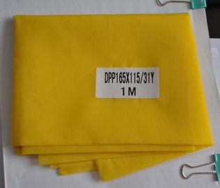 Malha do poliéster do monofilamento da impressão de tela de seda, amarelo elástico de pano de parafusamento de 165T -31