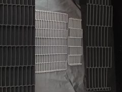 Resistência ao calor barras flexíveis 304 aço inoxidável escada rede de transportador para forno de pizza