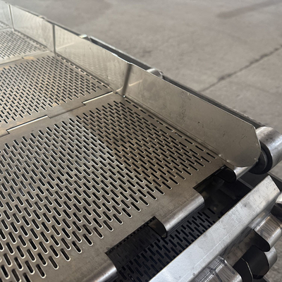 Bom preço. Cinturão transportador perfurado de aço inoxidável resistente ao calor para fornos de túnel on-line