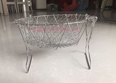 Bom preço. Rede dos cozinheiros - instante essencial e ajudante flexível da cozinha que frita a cesta on-line